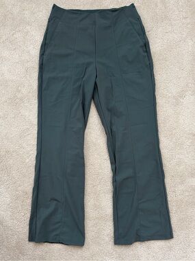 Athleta Cosmic Kick Crop Pant
